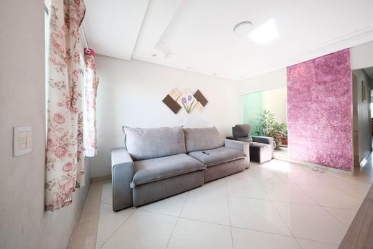 Casa à venda com 3 quartos, 119m² em Jardim Fernandes, São Paulo