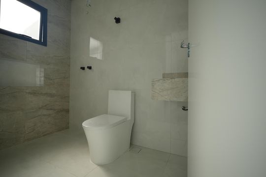 Banheiro da Suíte de apartamento à venda com 2 quartos, 60m² em Jardim Pilar, Santo André