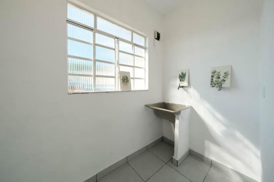 Cozinha e Área de Serviço de casa para alugar com 3 quartos, 75m² em Engenheiro Goulart, São Paulo