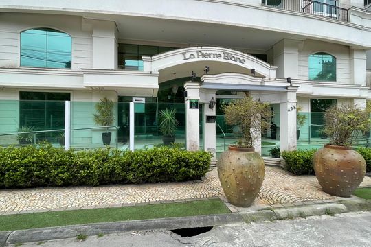 Fachada do Prédio de apartamento para alugar com 3 quartos, 98m² em Pedra Branca, Palhoça