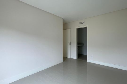 Suíte Principal de apartamento para alugar com 3 quartos, 98m² em Pedra Branca, Palhoça