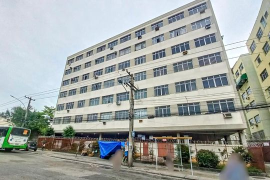 Fachada do Prédio de apartamento para alugar com 2 quartos, 63m² em Olaria, Rio de Janeiro