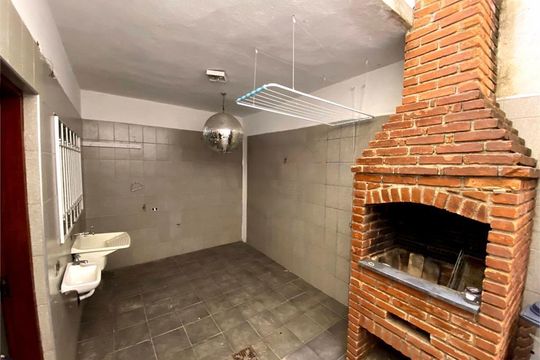 Casa à venda com 2 quartos, 200m² em Jardim Monte Alegre (Zona Norte), São Paulo