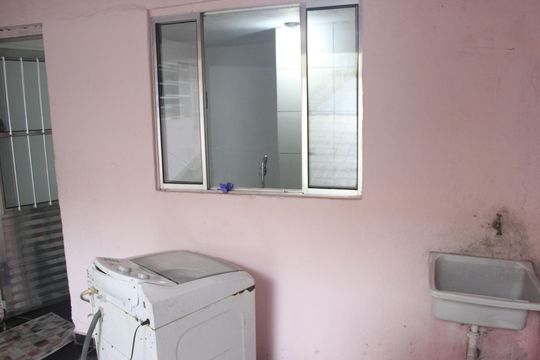 Quintal e lavanderia de casa para alugar com 1 quarto, 20m² em Jardim Belvedere, Guarulhos