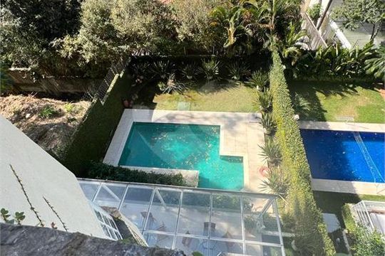 Casa à venda com 3 quartos, 420m² em Vila Andrade, São Paulo