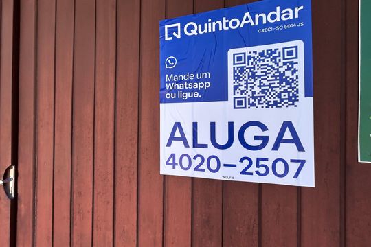 Placa  de casa para alugar com 7 quartos, 400m² em Pantanal, Florianópolis