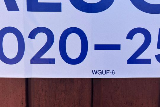 Placa de casa para alugar com 7 quartos, 400m² em Pantanal, Florianópolis