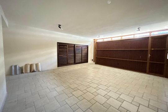 Garagem de casa para alugar com 7 quartos, 400m² em Pantanal, Florianópolis
