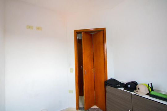 Quarto 2 de apartamento para alugar com 2 quartos, 74m² em Jardim Silvana, Santo André