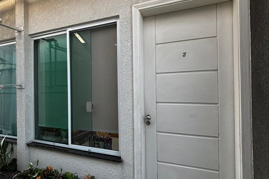 Entrada de casa de condomínio à venda com 3 quartos, 134m² em Km 18, Osasco