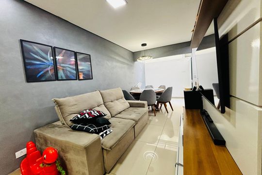 Sala de casa de condomínio à venda com 3 quartos, 134m² em Km 18, Osasco