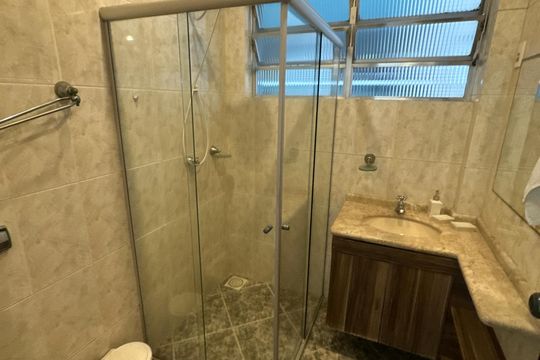 Banheiro 2 de apartamento para alugar com 2 quartos, 130m² em Itararé, São Vicente