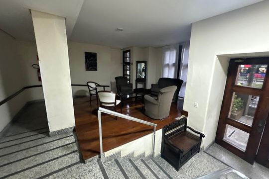 Hall de entrada de apartamento para alugar com 2 quartos, 130m² em Itararé, São Vicente