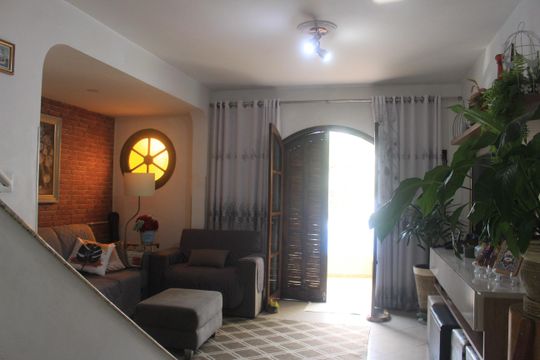 Casa à venda com 3 quartos, 186m² em Osvaldo Cruz, São Caetano do Sul