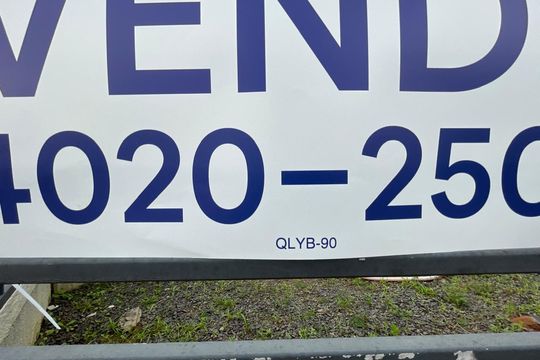 Placa instalada em 14/09/2026 com o código QLYB-90 de apartamento à venda com 2 quartos, 40m² em Santos Dumont, São Leopoldo