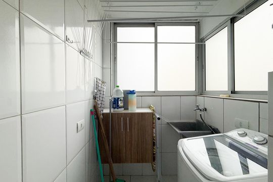Área de Serviço de apartamento para alugar com 2 quartos, 55m² em São Domingos, São Paulo