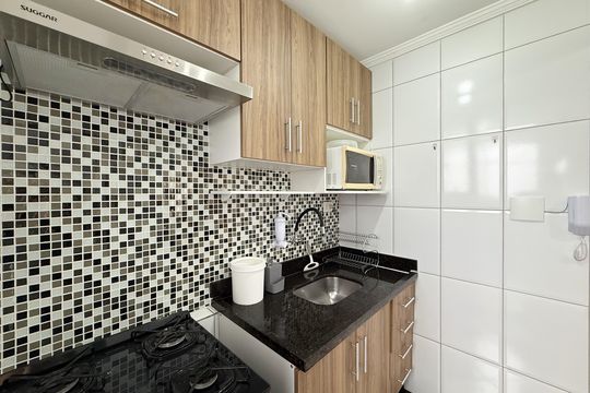 Cozinha de apartamento para alugar com 2 quartos, 55m² em São Domingos, São Paulo