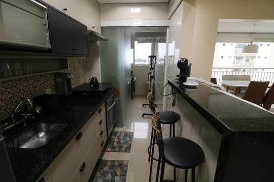 Cozinha de apartamento para alugar com 2 quartos, 72m² em Vila Ema, São Paulo
