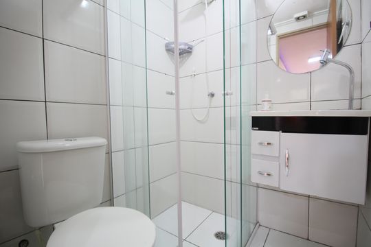 Banheiro de apartamento para alugar com 2 quartos, 42m² em Super Quadra Morumbi, São Paulo