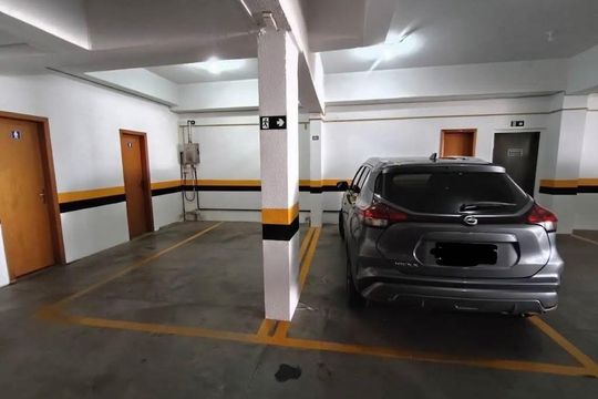 Garagem de apartamento à venda com 4 quartos, 100m² em Fernão Dias, Belo Horizonte