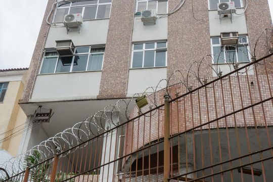 Fachada de apartamento à venda com 2 quartos, 90m² em Grajaú, Rio de Janeiro