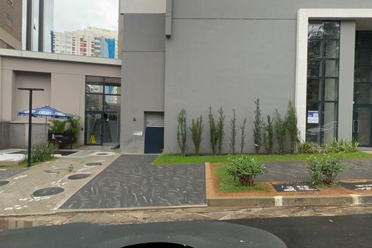 Fachada SWRM-2713 de apartamento para alugar com 1 quarto, 25m² em Vila Nova Conceição, São Paulo