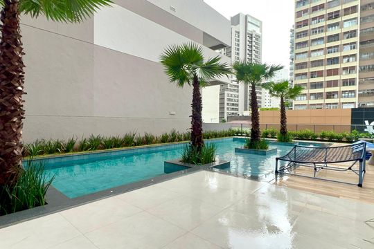 Piscina de apartamento para alugar com 1 quarto, 25m² em Vila Nova Conceição, São Paulo