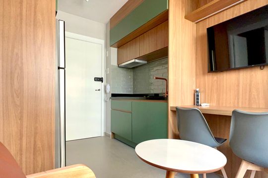Sala de kitnet/studio para alugar com 1 quarto, 25m² em Vila Nova Conceição, São Paulo
