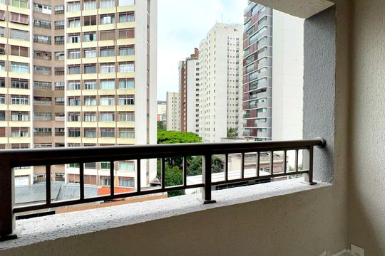 Varanda de kitnet/studio para alugar com 1 quarto, 25m² em Vila Nova Conceição, São Paulo