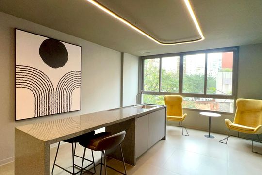 Área comum de kitnet/studio para alugar com 1 quarto, 25m² em Vila Nova Conceição, São Paulo