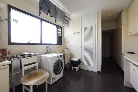 Área de Serviço de apartamento para alugar com 3 quartos, 240m² em Aclimação, São Paulo