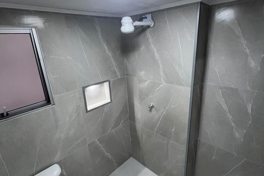 Banheiro de apartamento para alugar com 2 quartos, 49m² em Jardim Monte Cristo, Suzano