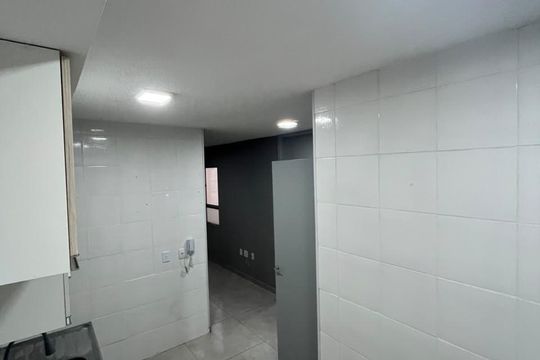 Cozinha de apartamento para alugar com 2 quartos, 49m² em Jardim Monte Cristo, Suzano
