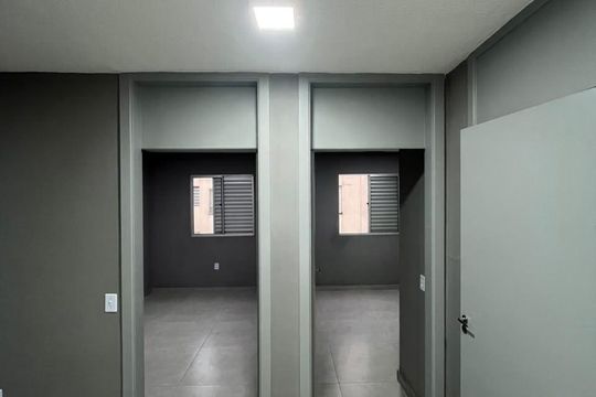 Corredor de apartamento para alugar com 2 quartos, 49m² em Jardim Monte Cristo, Suzano