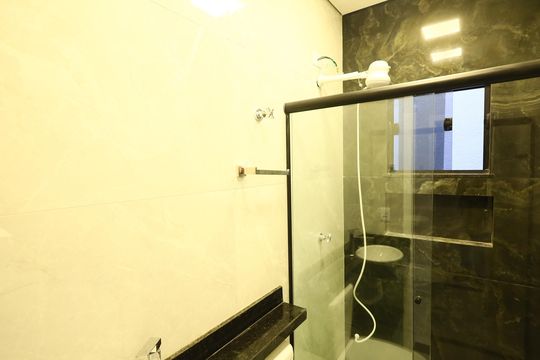 Banheiro de apartamento para alugar com 2 quartos, 48m² em Veloso, Osasco