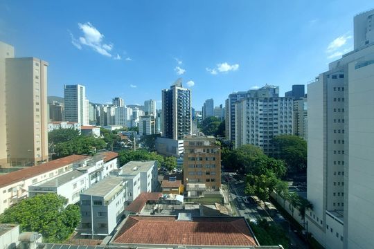 vista de kitnet/studio à venda com 1 quarto, 30m² em Funcionários, Belo Horizonte