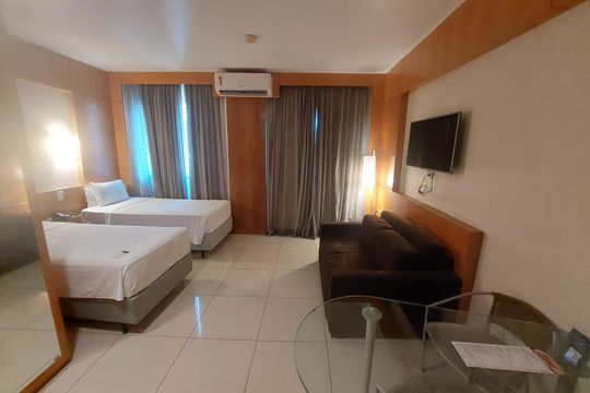 sala de kitnet/studio à venda com 1 quarto, 30m² em Funcionários, Belo Horizonte