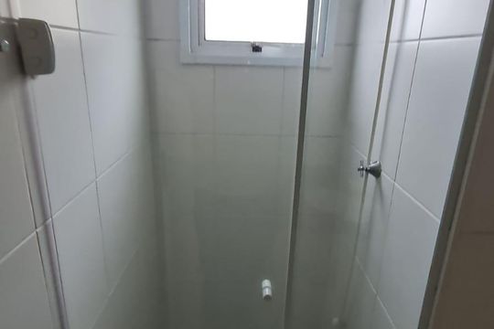 Banheiro de apartamento para alugar com 1 quarto, 31m² em Água Branca, São Paulo