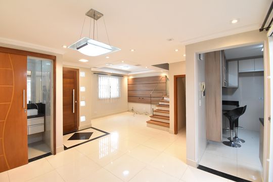 Casa de Condomínio para alugar com 3 quartos, 132m² em Xaxim, Curitiba
