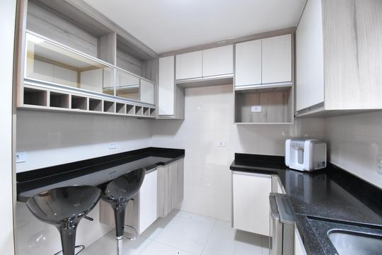Cozinha de casa de condomínio para alugar com 3 quartos, 132m² em Xaxim, Curitiba