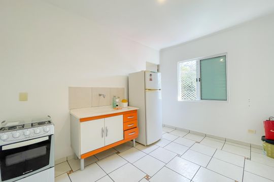 Cozinha de casa para alugar com 1 quarto, 35m² em Vila Campesina, Osasco
