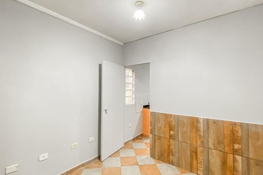 Quarto de casa para alugar com 1 quarto, 80m² em Jardim Castelo, São Paulo