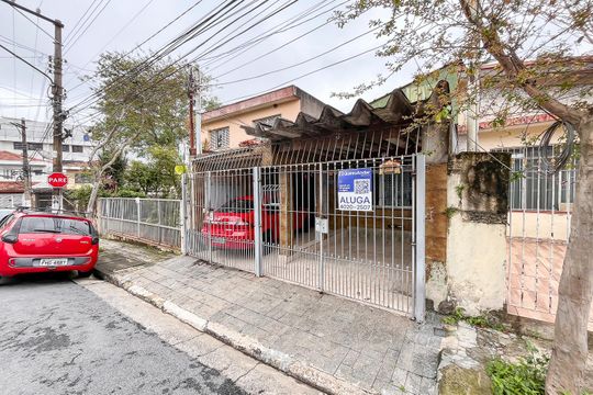 Fachada + plaquinha de casa para alugar com 1 quarto, 40m² em Vila Vivaldi, São Bernardo do Campo