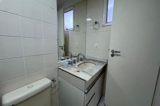 Banheiro da Suíte de casa de condomínio à venda com 3 quartos, 120m² em Jardim das Esmeraldas, São Paulo