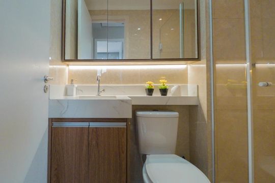 Banheiro  de apartamento à venda com 2 quartos, 35m² em Vila Ré, São Paulo