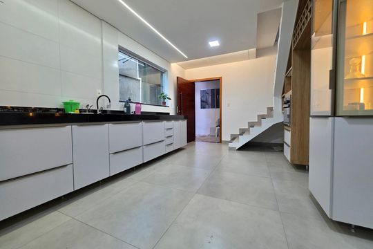 Cozinha  de casa para alugar com 3 quartos, 360m² em Jardim Atlântico, Belo Horizonte