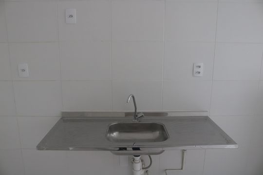 Cozinha de apartamento para alugar com 2 quartos, 32m² em Várzea da Barra Funda, São Paulo