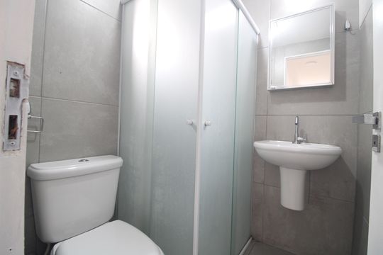 Banheiro de apartamento para alugar com 2 quartos, 60m² em Vila Sao Jose (cidade Dutra), São Paulo