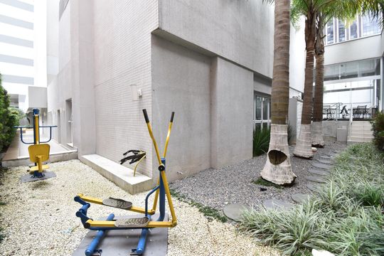 Área comum - Academia Livre de apartamento para alugar com 2 quartos, 80m² em Centro, Curitiba