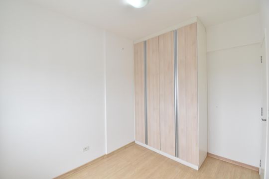 Quarto 2 de apartamento para alugar com 2 quartos, 80m² em Centro, Curitiba